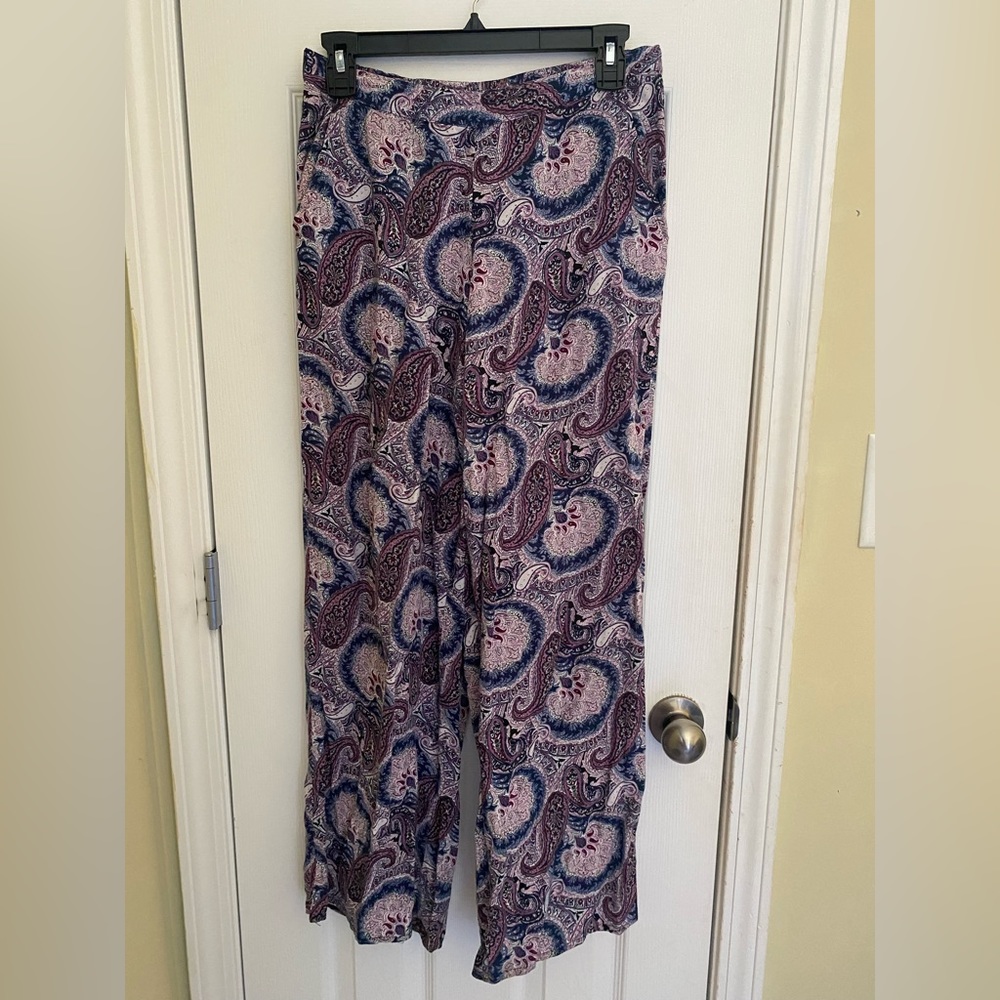 Comfy purple flowy pants